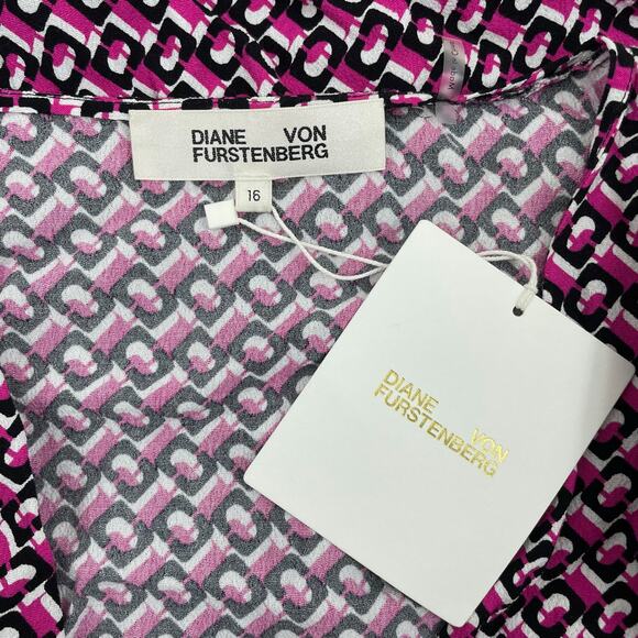 Diane von Furstenberg Emilia 3D Chain Printed Wrap Top Pink Size 16 - Picture 11 of 12